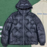 루이비통 【잔디집】 모노그램 가죽 후드 다운 패딩 자켓（레어）