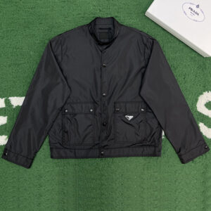 프라다 【잔디집】 트라이앵글 로고 리나일론 바람막이 자켓（레어）