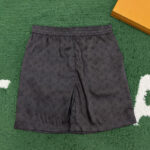 루이비통 【잔디집】 트롱프뢰유 모노그램 프린트 실크 반바지 (레어)