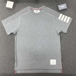 톰브라운 【터보】 (TJ공장） 4-Bar 사선완장 반팔 티셔츠