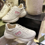 구찌 [TJ공장] 라이톤 인터로킹 G 스니커즈 여성용