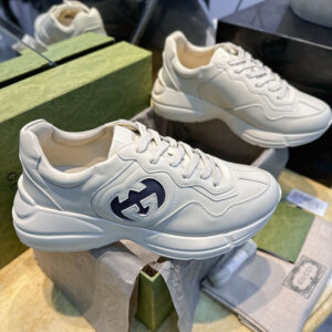 구찌 [TJ공장] 라이톤 인터로킹 G 스니커즈 남성용