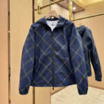 버버리 미드나이트 체크 트윌 드로스트링 자켓