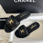 샤넬 【터보】 25A CC로고 퀼팅 뮬 슬리퍼（TJ공장）