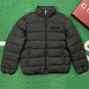 구찌 【잔디집】 엠보싱 다운 패딩 자켓 로고 (레어)