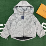 루이비통 【잔디집】 모노그램 보이후드 퍼퍼 자켓（레어）