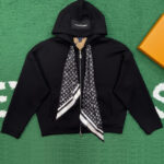 루이비통 【잔디집】 모노그램 후드 집업 스카프 (레어)