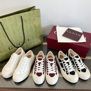 구찌 GG  캔버스 여성 청키 스니커즈