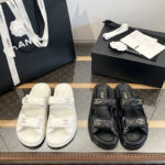 샤넬 cc로고 벨크로 뮬 샌들