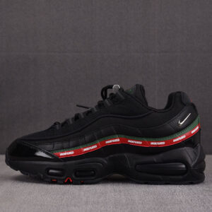 나이키 x 언디피티드 에어맥스95 SP 블랙 IB4453-001