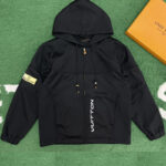 루이비통 【잔디집】 테크니컬 후디 코튼 블루종（레어）