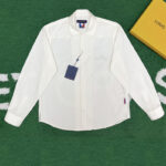 루이비통 [잔디집] 엠벨리시드 오픈 칼라 롱 슬리브드 셔츠