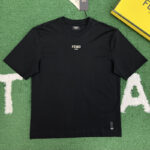 펜디 【잔디집】 프론트 마이크로 로고 반팔 티셔츠（레어）