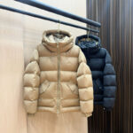 버버리 다운 패딩 자켓 로고