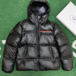 프라다 【잔디집】 라이트 후드 나일론 패딩 (레어)