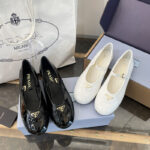 프라다 페이턴트 발레리나 플랫 슈즈 가죽