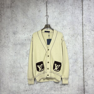 루이비통 [사슬공장] LV 인따르시아 라이트 포켓 시그니처 가디건