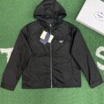 프라다 【잔디집】 트라이앵글 로고 리나일론 자켓（레어）