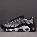나이키 에어맥스 플러스 블랙 메탈릭 실버 DM0032-003