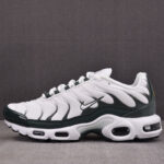 나이키 에어맥스 플러스 프리미엄 화이트 빈티지 그린 FV6057-100