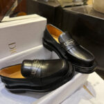 디올 【터보】 보이 브러쉬드 레더 로퍼（TJ공장）