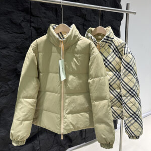 버버리 리버시블 다운 패딩 자켓