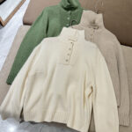 로로피아나 버튼 터틀넥 카라 니트 스웨터 캐시미어