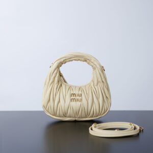 미우미우 (팬더) 완더 마텔라세 미니 핸드백 금색 5BP078