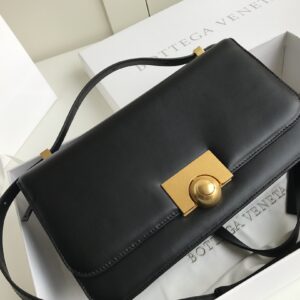 보테가 (징) 론드 백 심플 블랙 금속 복고풍 버클 578009