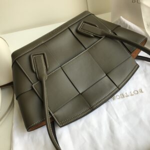 보테가 베네타 (징) 아르코 33 핸드백 모던 디자인 올리브 575941