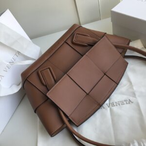 보테가 (징) 아르코 33 핸드백 모던 디자인 브라운 575941