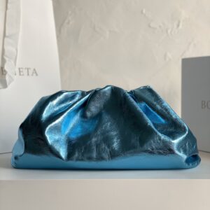 보테가 (징) 더 파우치 클러치 블루 대형 576227