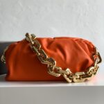 보테가 (징) 체인 파우치 오렌지 금속 체인 백 620230