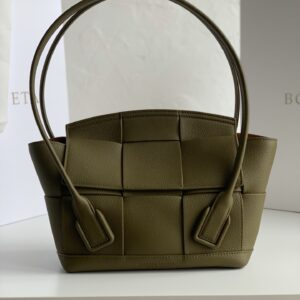 보테가 베네타 (징) 아르코 33 리에 면피 손가방 올리브 70047