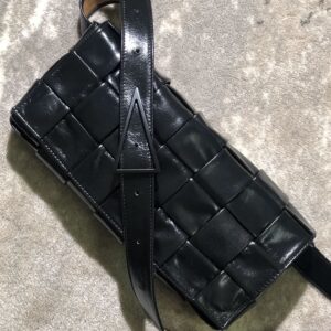 보테가 (징) 마법 큐브 웨빙 백 블랙 620980