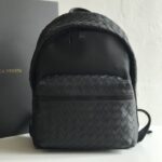 보테가 베네타 (징) 편직 소가죽 백팩 블랙 70078