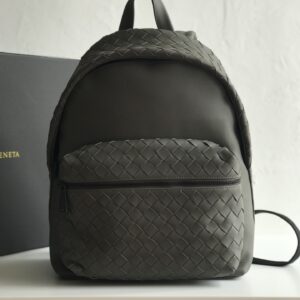 보테가 베네타 (징) 편직 소가죽 백팩 그레이 70078