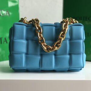 보테가 (징) 체인 카세트 백 스카이 블루631421