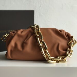 보테가 (징) 체인 파우치 클라우드 백 브라운 금색 체인 620230