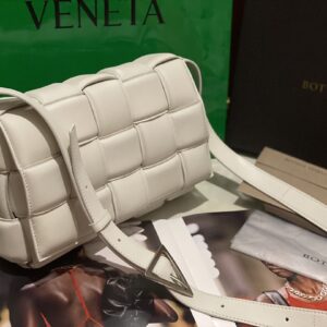 보테가 (징) 유니크 크로스백 아이보리 70026B