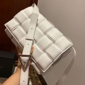 보테가 (징) 카세트 백 미니 화이트 70094