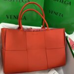 보테가 (징) 아르코 토트백 레드 양가죽 609175