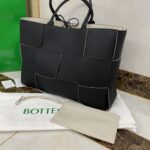 보테가 (징) 토트백 블랙 양가죽 609175