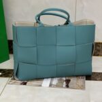 보테가 (징) 토트백 라이트 민트 양가죽 609175