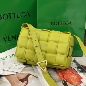 보테가 (징) 카세트 백 미디움 라임 70094