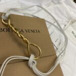 보테가 (징) 작은 사이즈 꼬임 허리띠 아이보리 황동 금속
