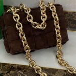 보테가 (징) 체인 카세트 블랙 초콜릿 골드 체인