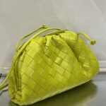 보테가 (징) 더 파우치 클라우드백 라임 576227