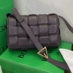 보테가 (징) 카세트 백 미디움 그레이 70094