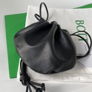 보테가 (징) 미니 더 블럽 나파 가죽 숄더백 블랙 651905